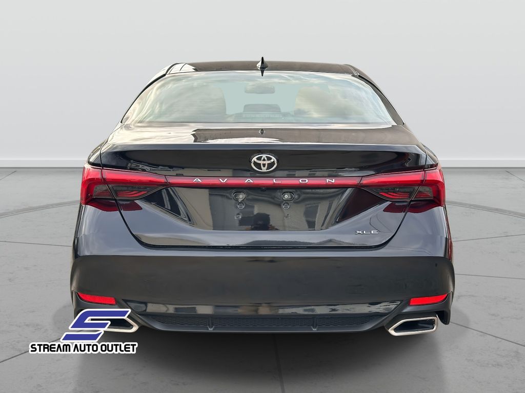 2021 Toyota Avalon XLE photo 4