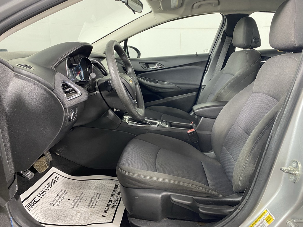 2018 Chevrolet Cruze LT photo 11