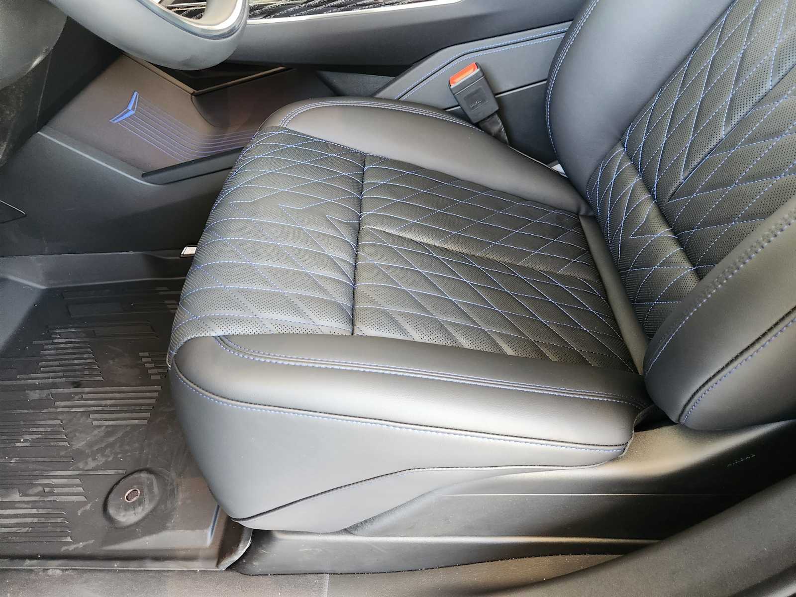 2026 Cadillac Escalade IQ Sport photo 15