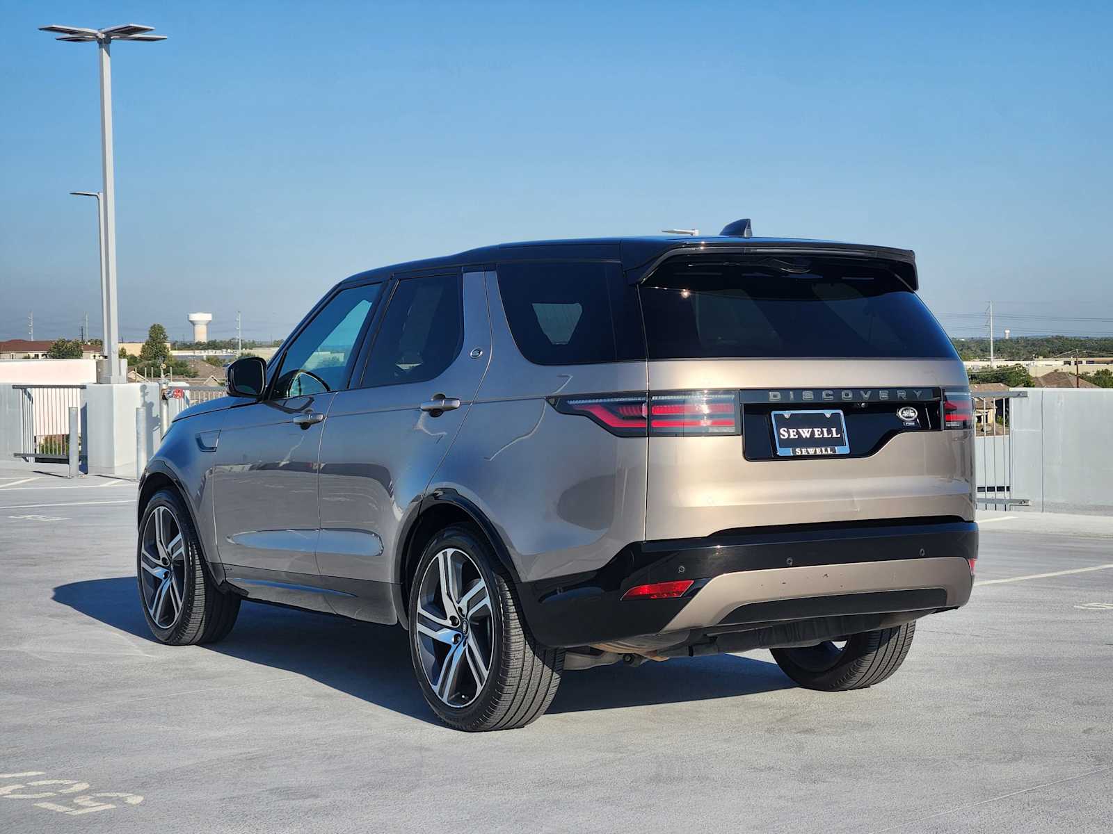 2021 Land Rover Discovery HSE R-Dynamic photo 7