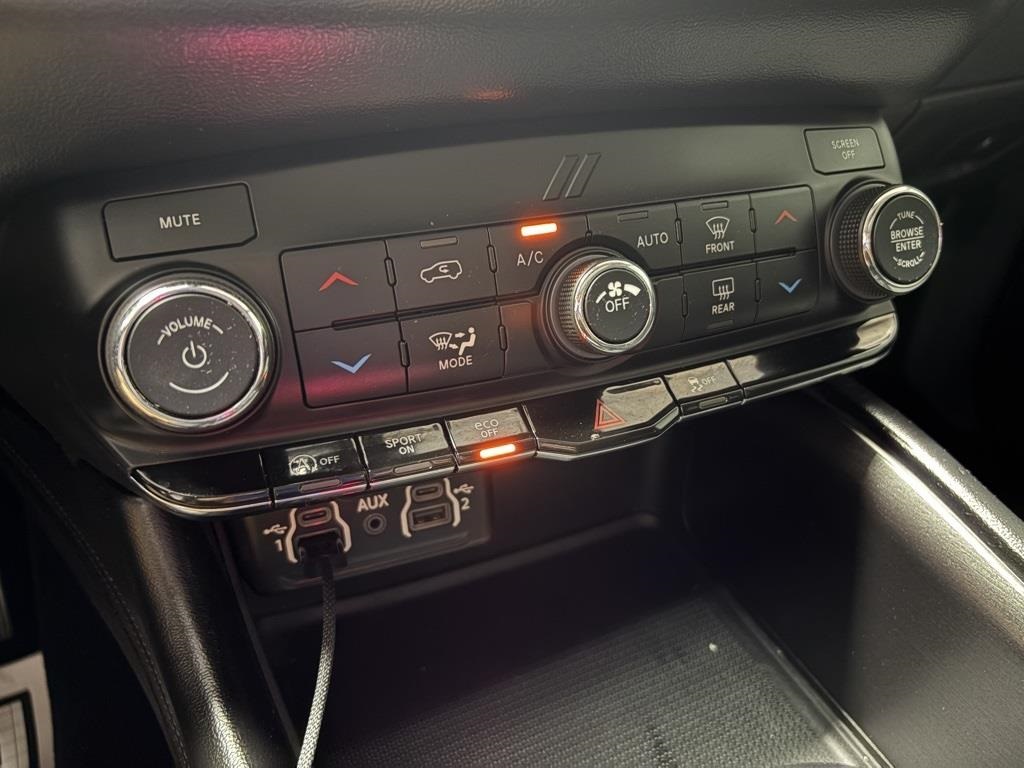 2022 Dodge Durango SXT photo 33