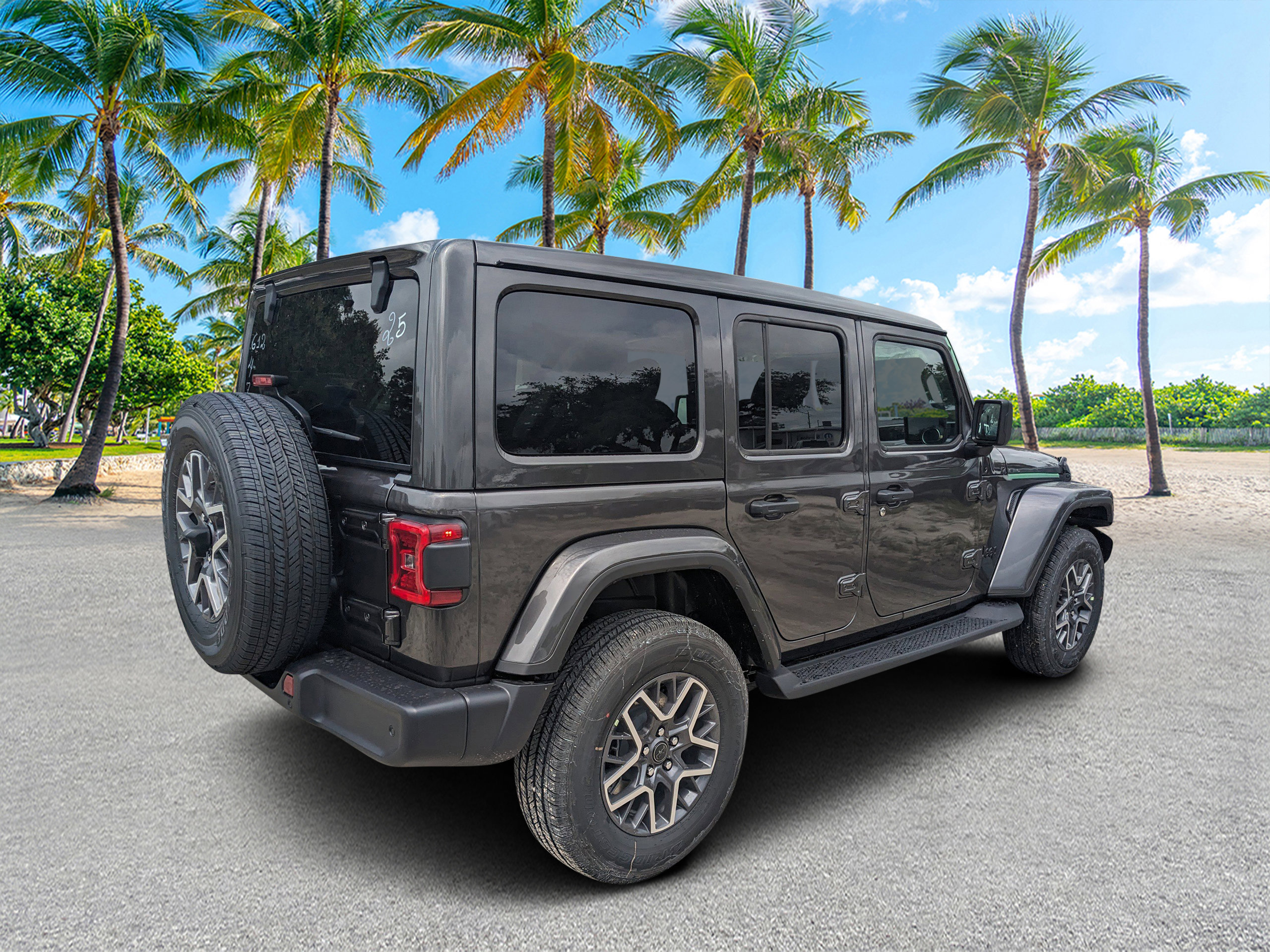 2025 Jeep Wrangler Sahara photo 3