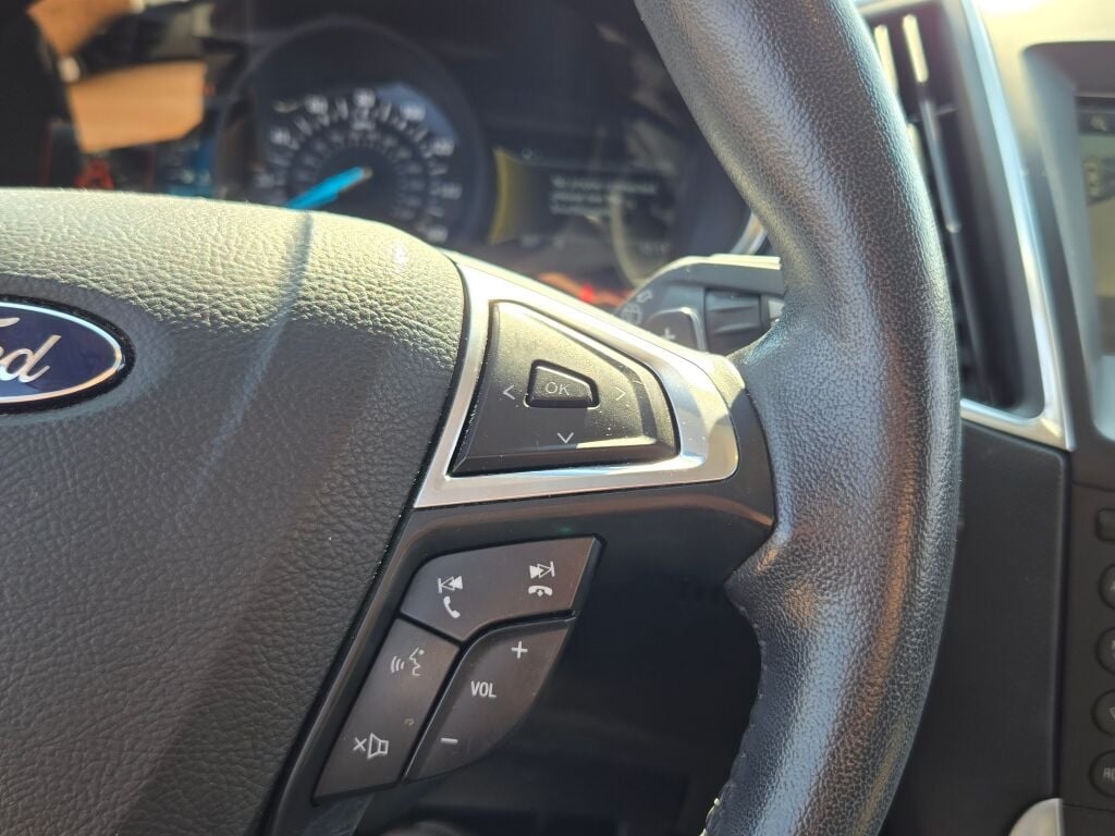 2015 Ford Edge Sport photo 25