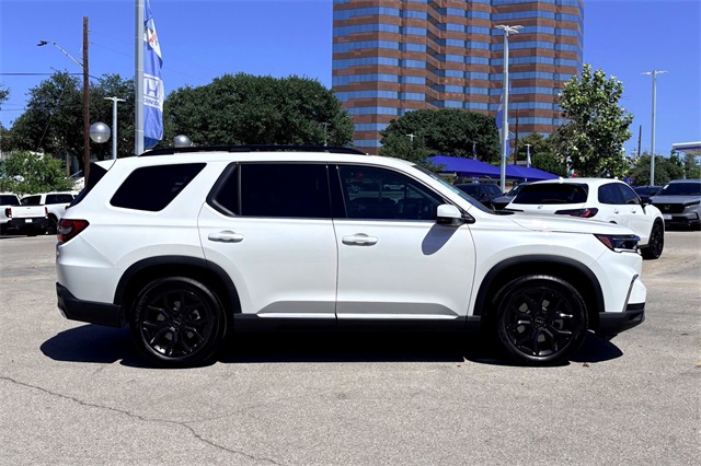 2025 Honda Pilot Touring photo 4