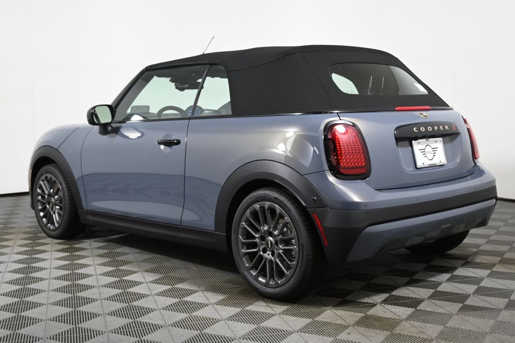 2026 Mini Cooper Convertible Iconic photo 4