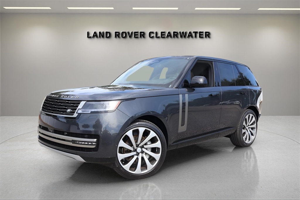 2025 Land Rover Range Rover SE's photo