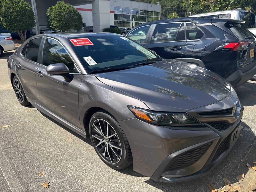 2024 Toyota Camry SE photo 3