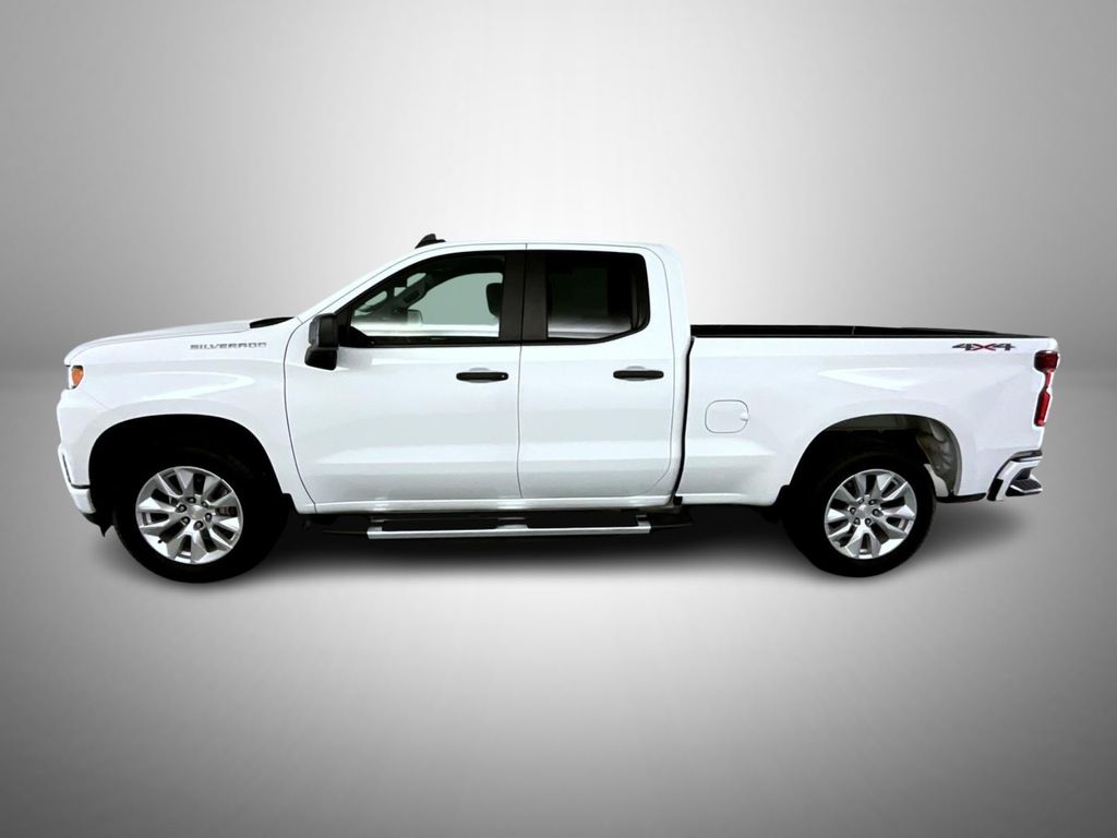 2022 Chevrolet Silverado 1500 Custom photo 8