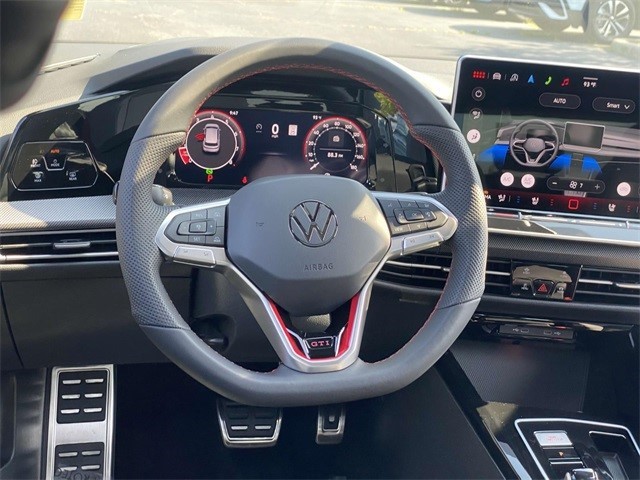 2025 Volkswagen Golf GTI Autobahn photo 11