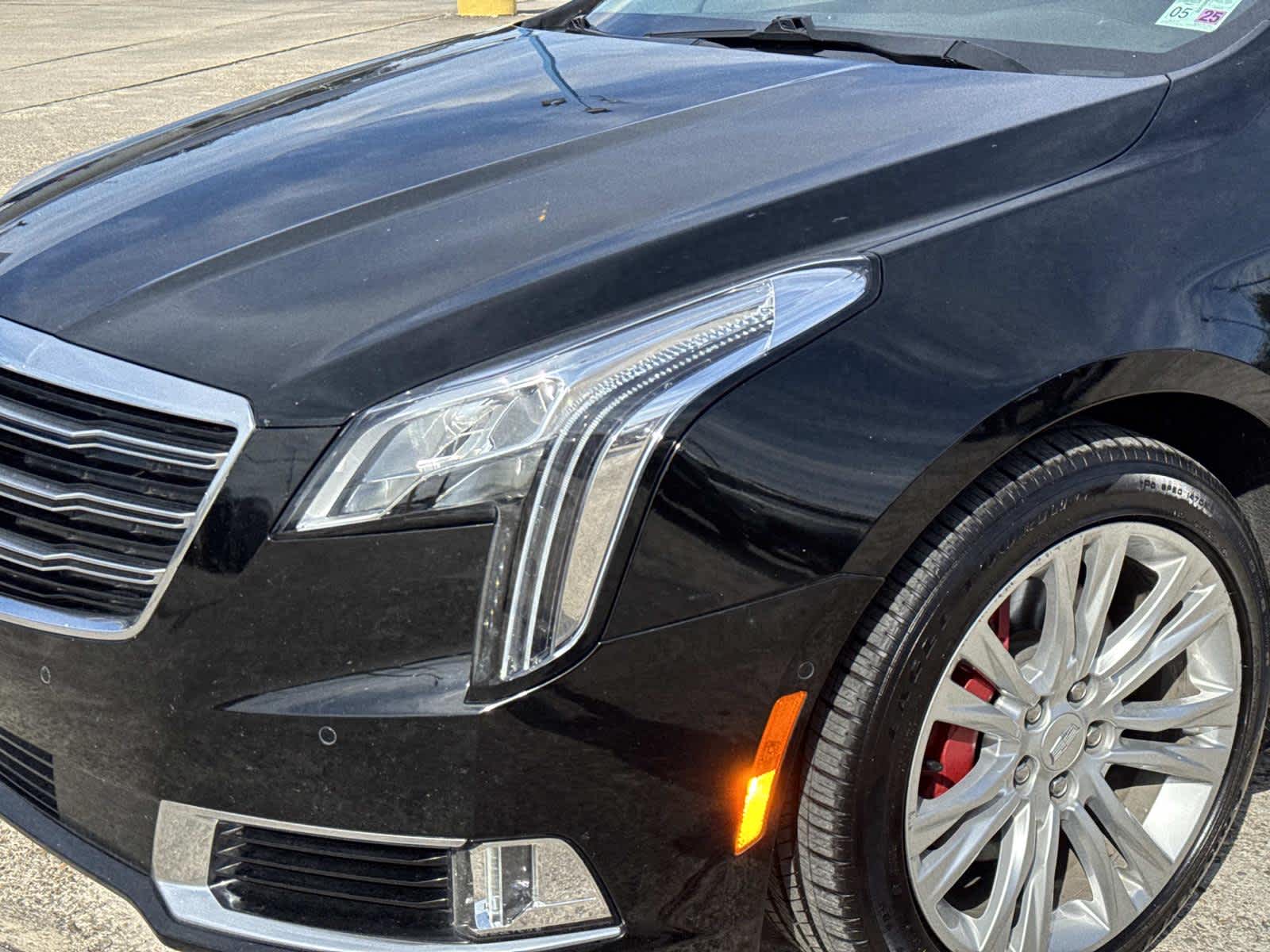 2018 Cadillac XTS Luxury photo 2