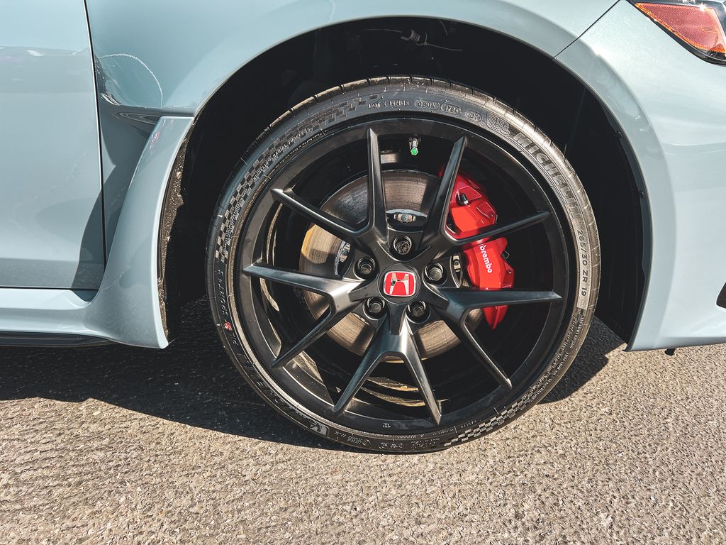 2025 Honda Civic Type R photo 3