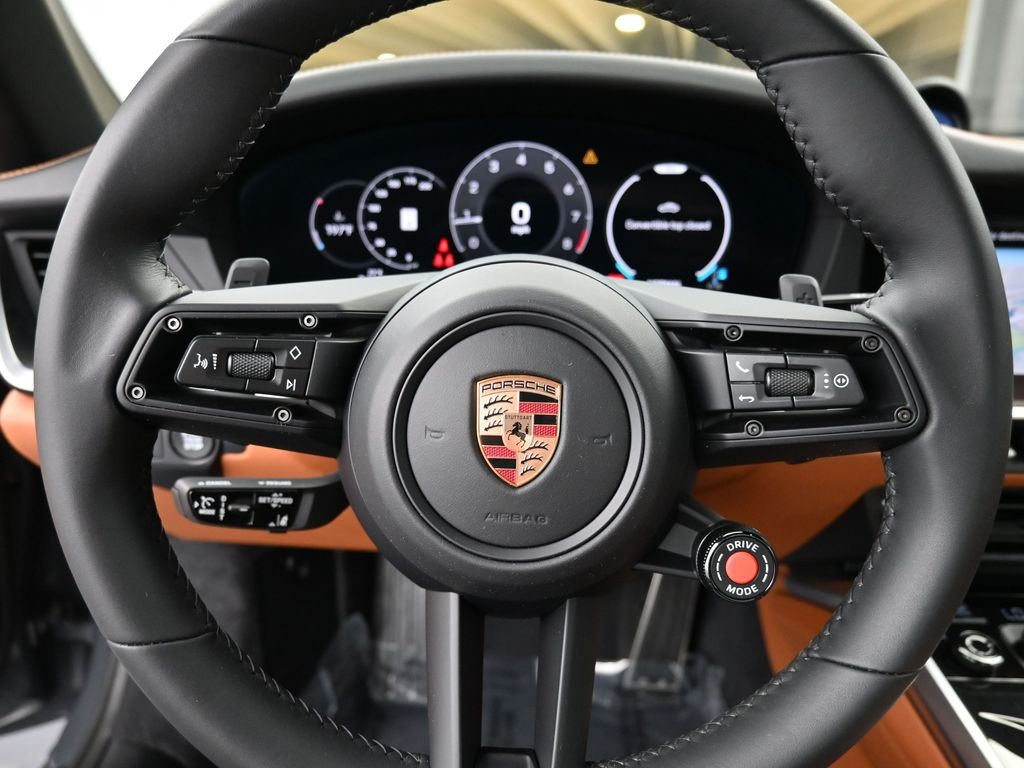 2025 Porsche 911 photo 23