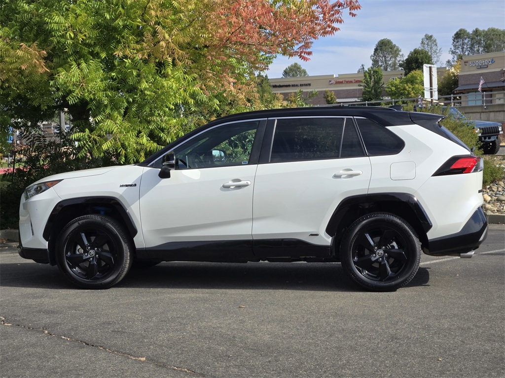 2021 Toyota RAV4 Hybrid XSE photo 6