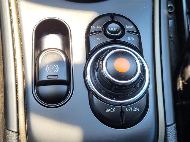 2021 Mini Cooper Signature photo 28