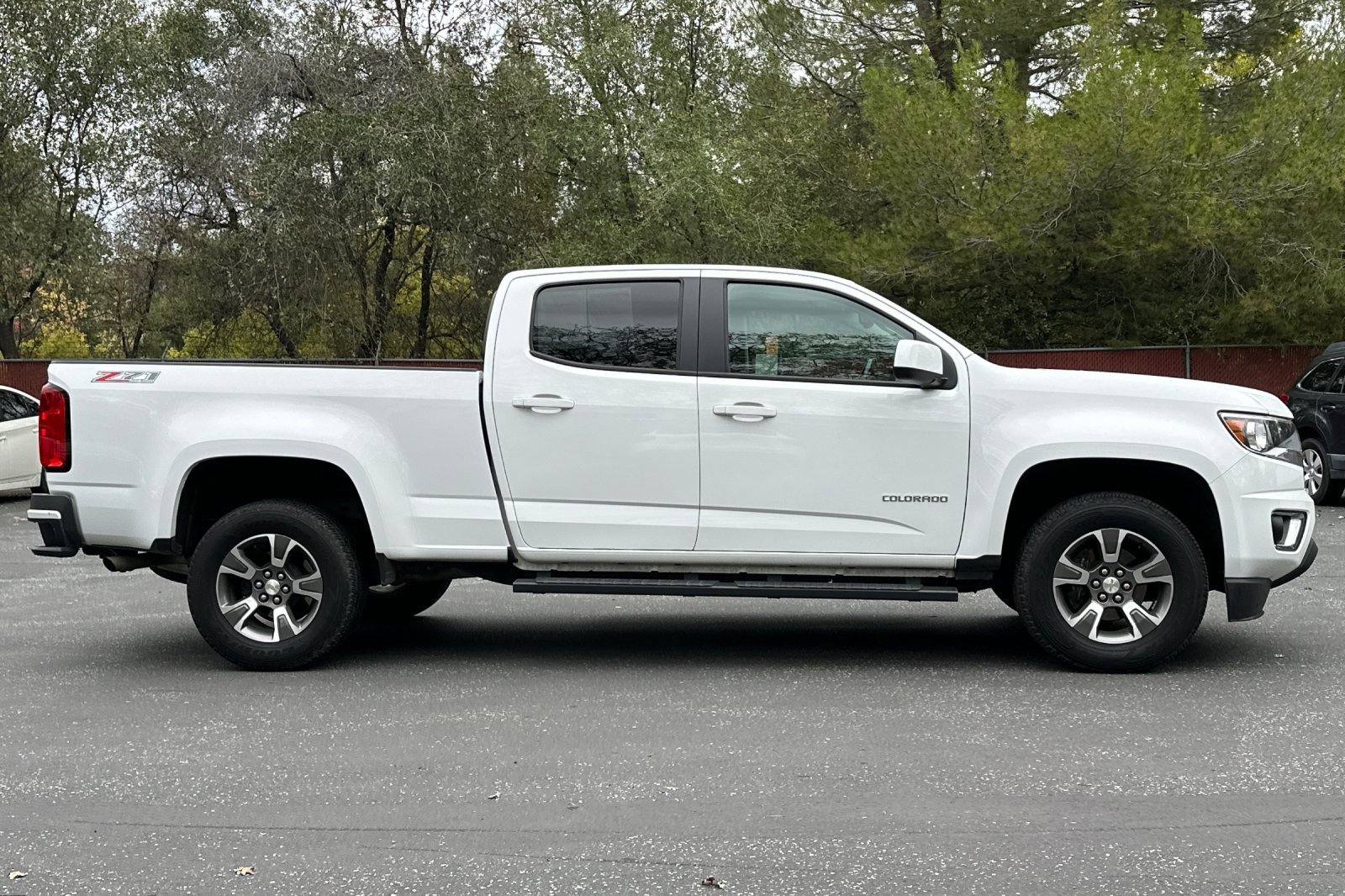 2017 Chevrolet Colorado Z71 photo 3