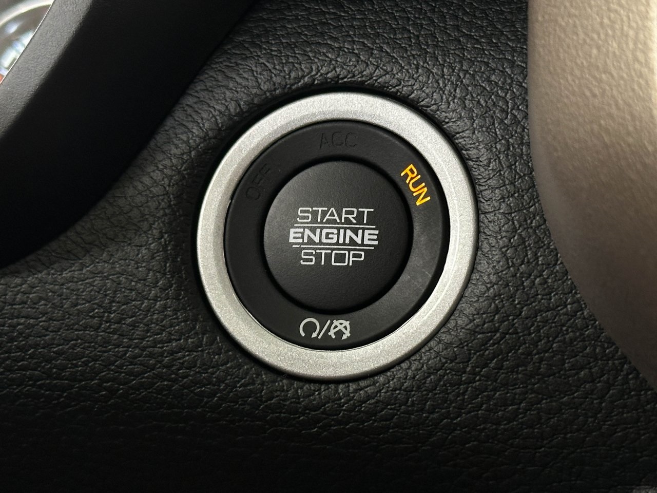 2022 Ram 1500 Laramie photo 28
