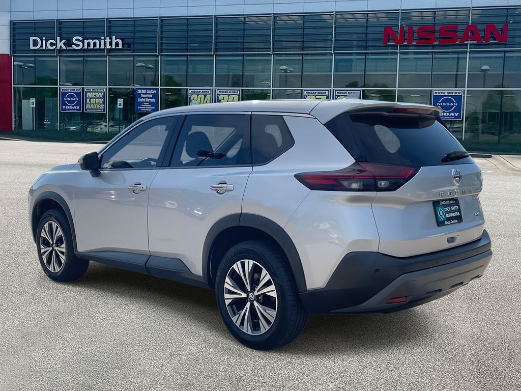 2021 Nissan Rogue SV photo 2