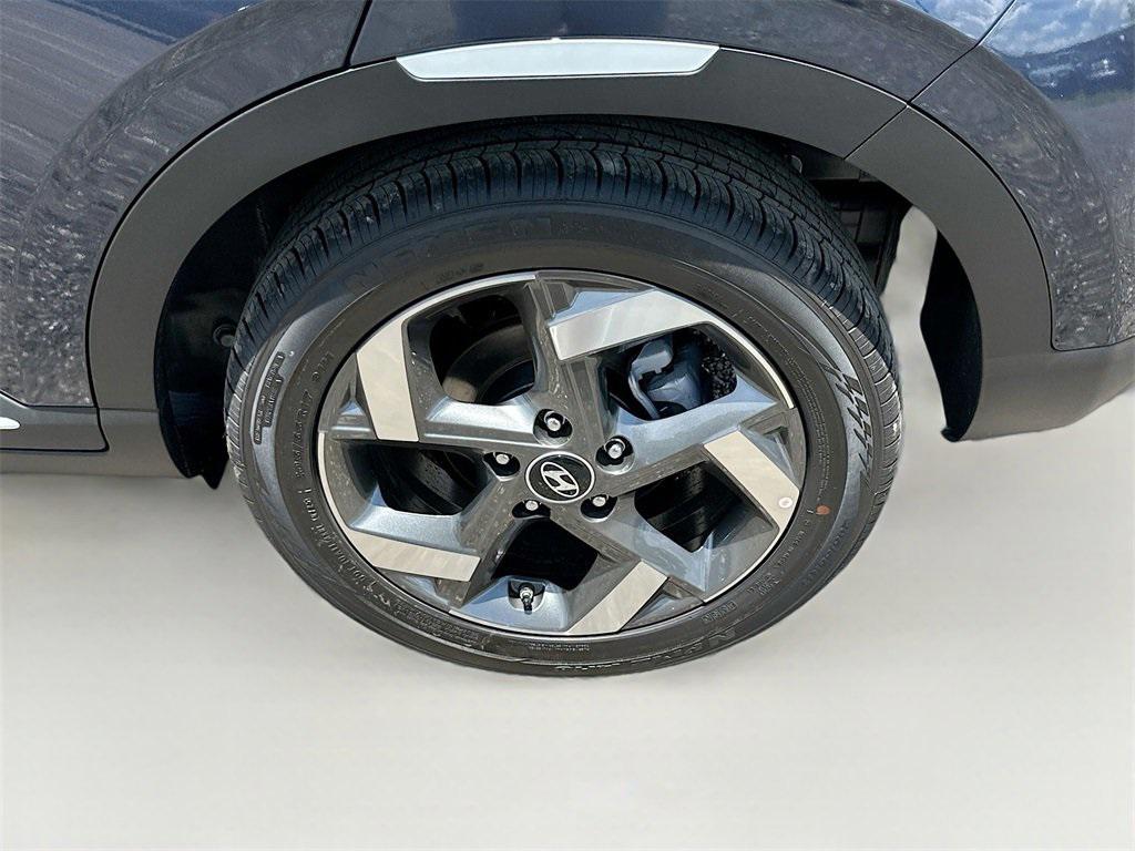 2025 Hyundai Venue Limited photo 15