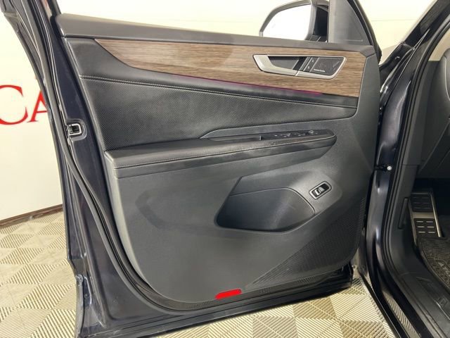 2024 Volkswagen Atlas SEL Premium R-Line photo 16