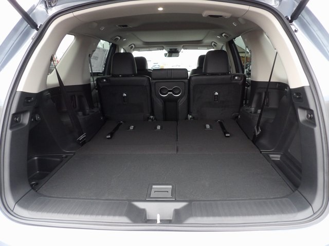 2025 Honda Pilot Touring photo 10