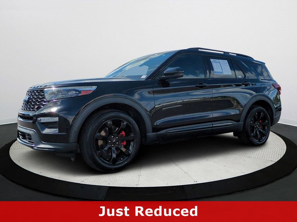 2021 Ford Explorer ST's photo
