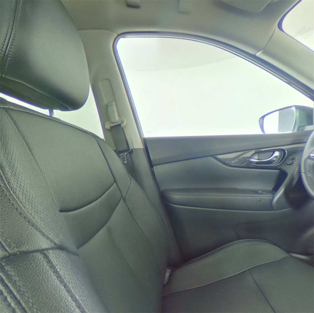 2018 Nissan Rogue SL photo 28