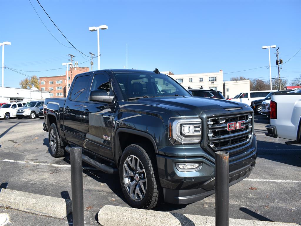 2017 Gmc Sierra 1500 SLT photo 2