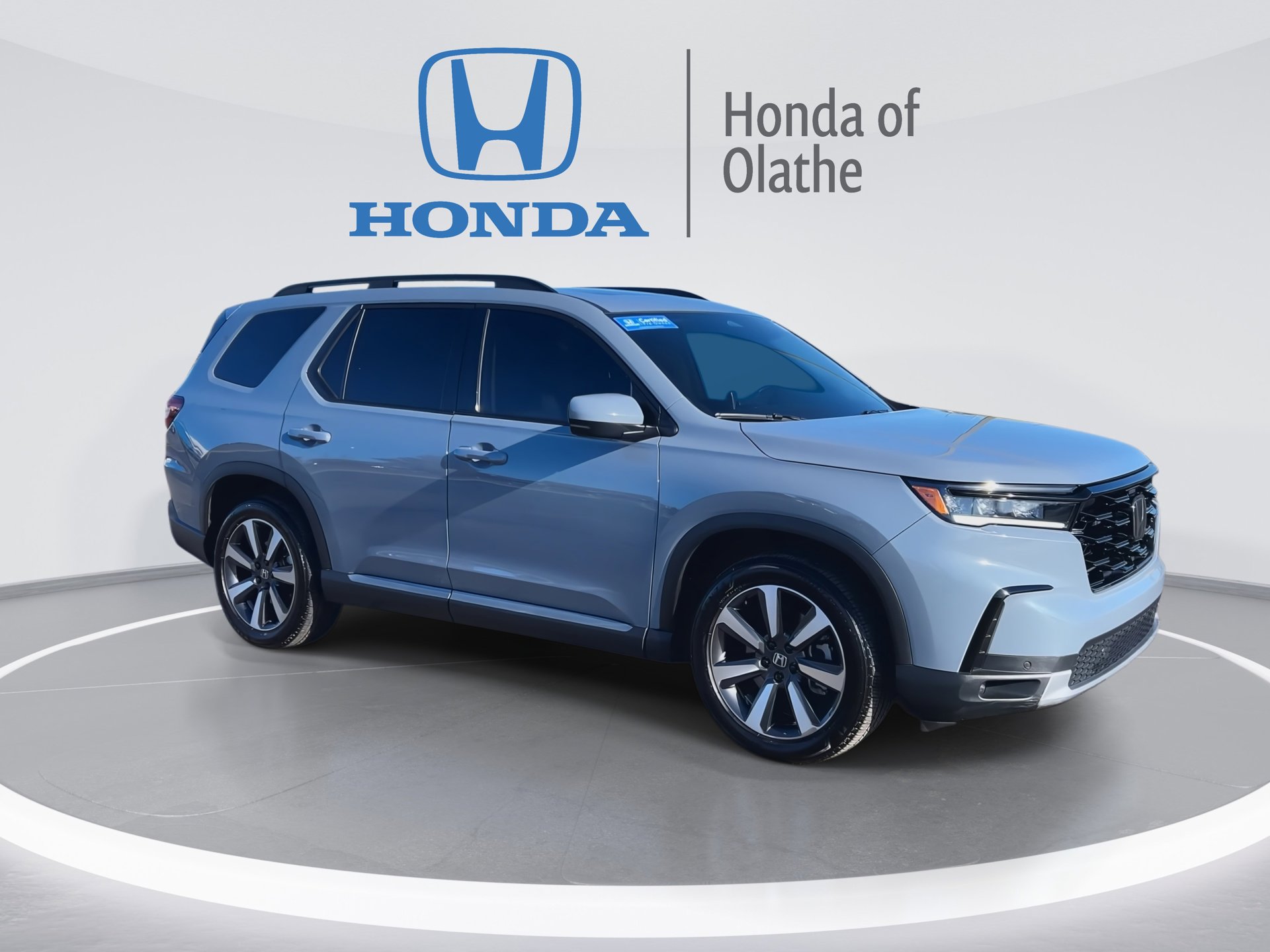 Certified 2024 Honda Pilot Touring with VIN 5FNYG1H70RB018678 for sale in Kansas City