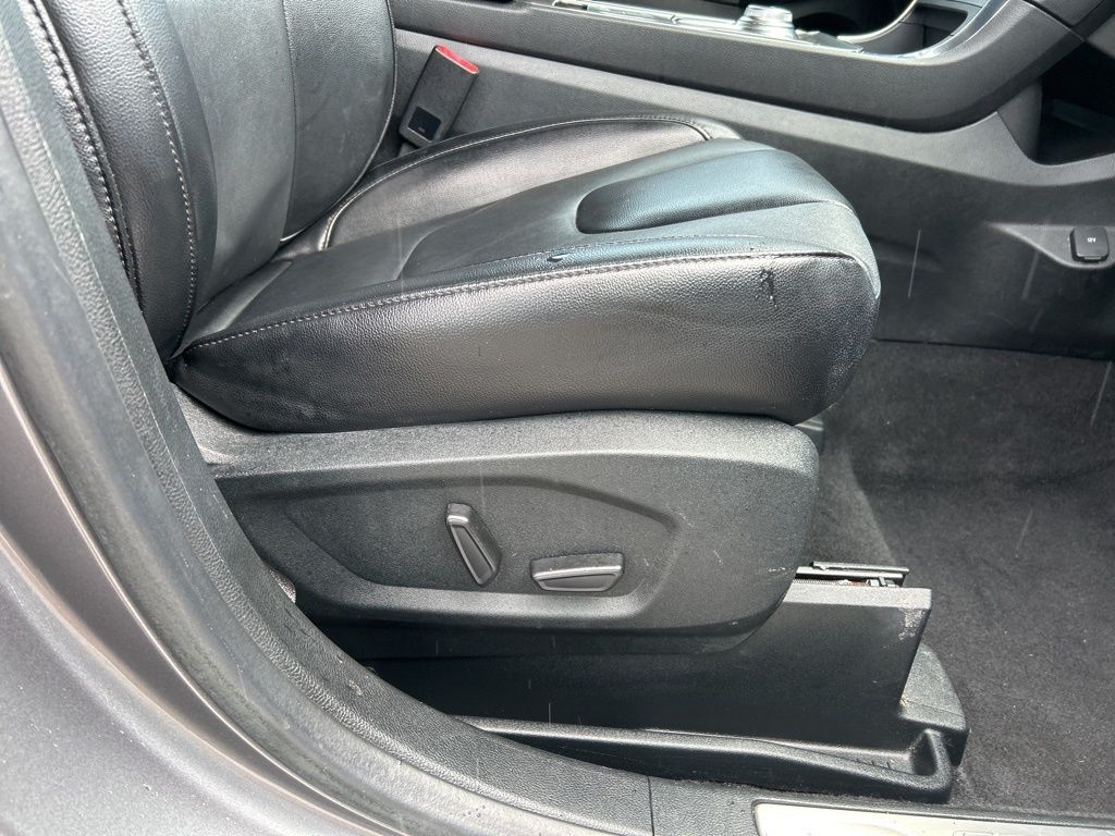 2022 Ford Edge Titanium photo 33