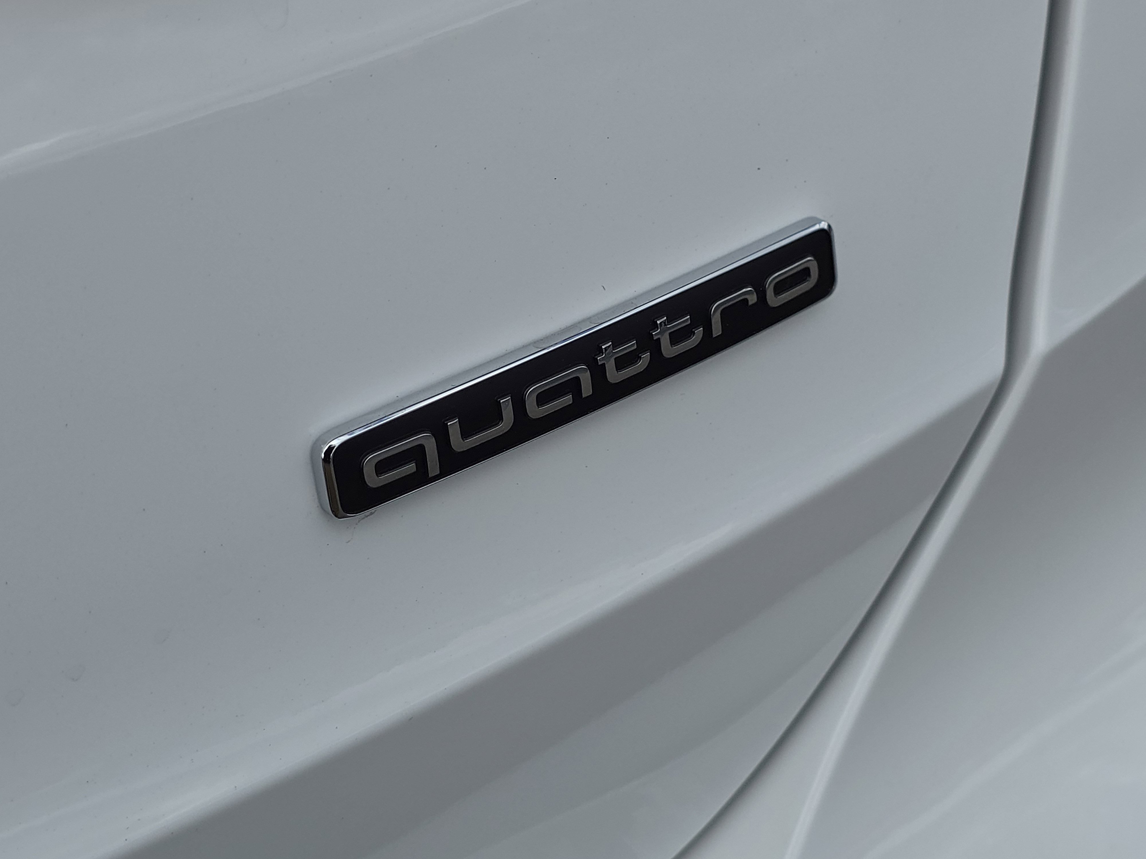 2025 Audi Q3 S line Premium photo 10
