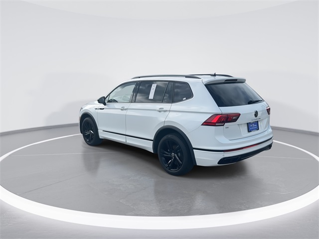 2023 Volkswagen Tiguan SE R-Line Black photo 3