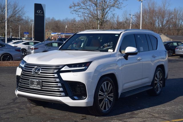 2026 Lexus LX Luxury's photo