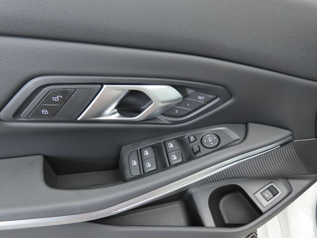 2025 Bmw 330i photo 22