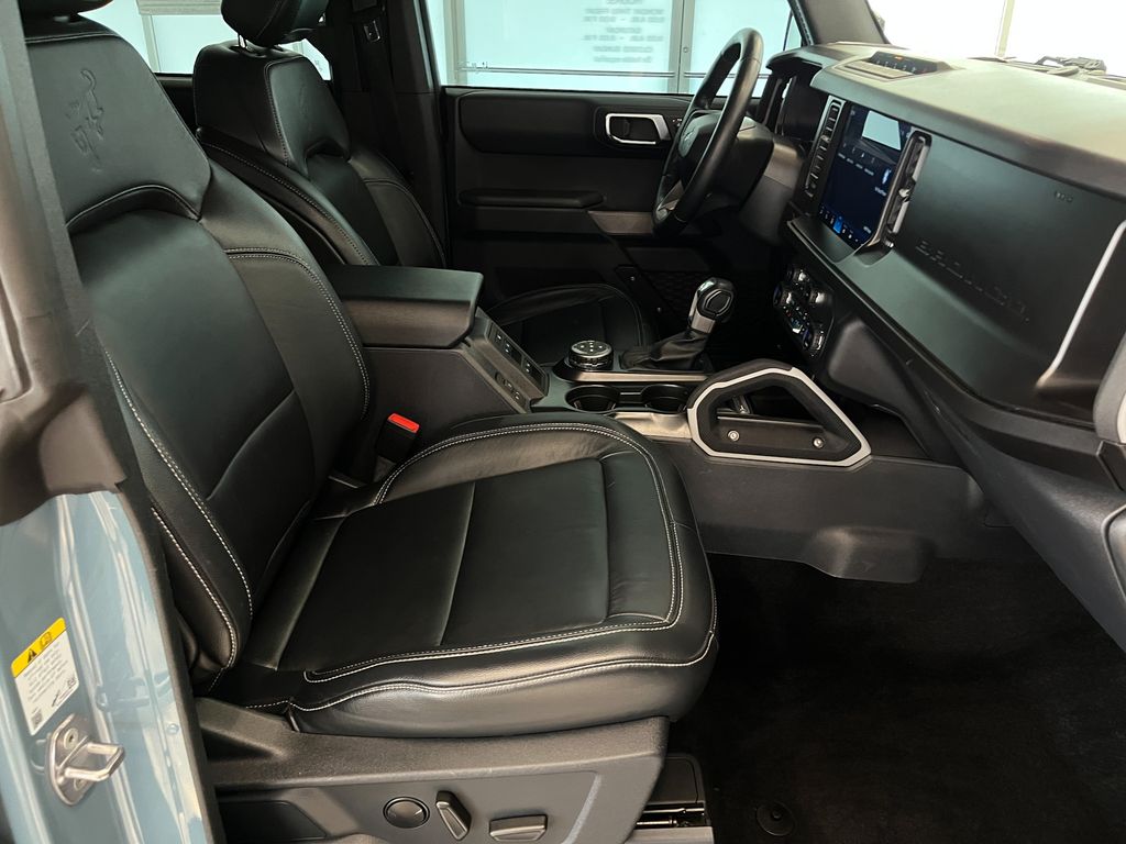 2021 Ford Bronco First Edition photo 32