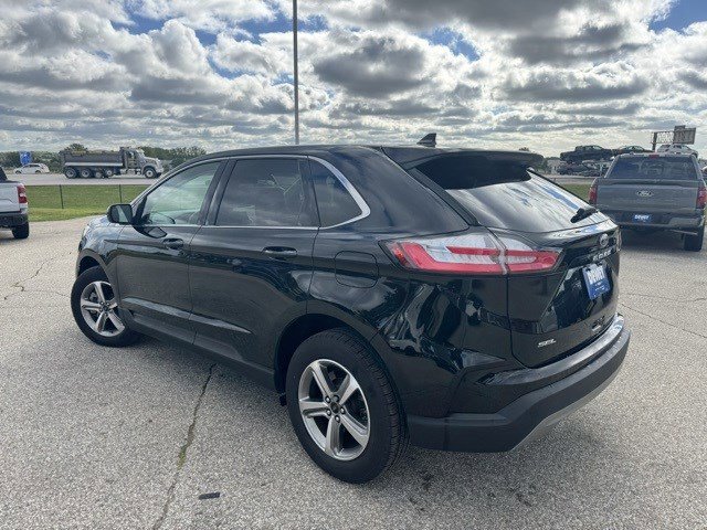 2023 Ford Edge SEL photo 5