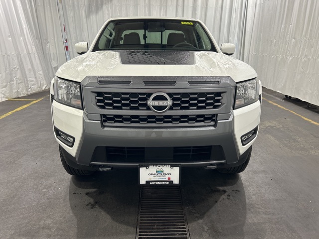 2025 Nissan Frontier Crew Cab SV photo 4