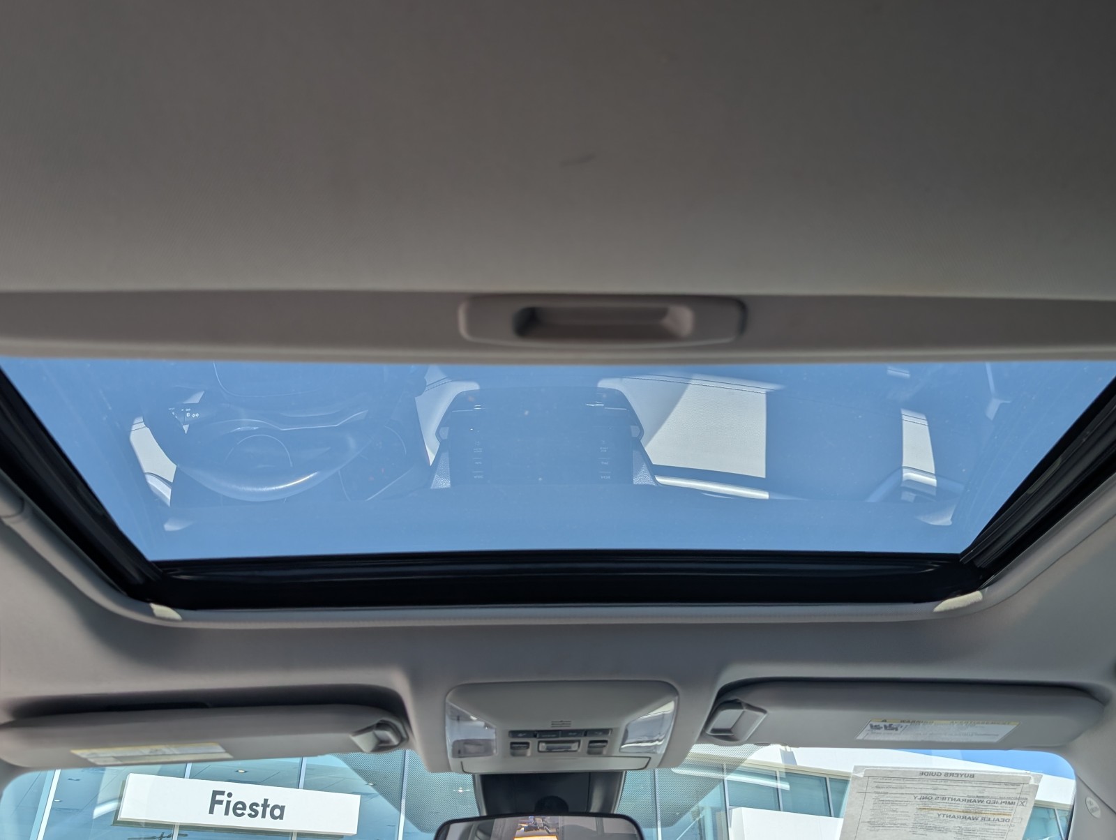 Used 2022 Midnight Black Metallic Toyota Hybrid XLE Premium image 28