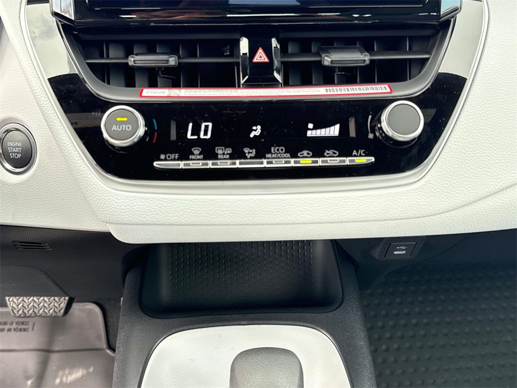 2026 Toyota Corolla SE photo 22