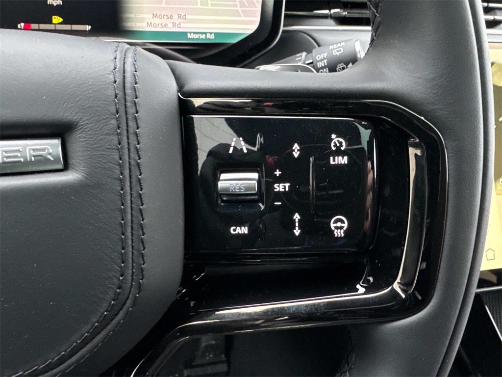 2025 Land Rover Range Rover Sport SE photo 24