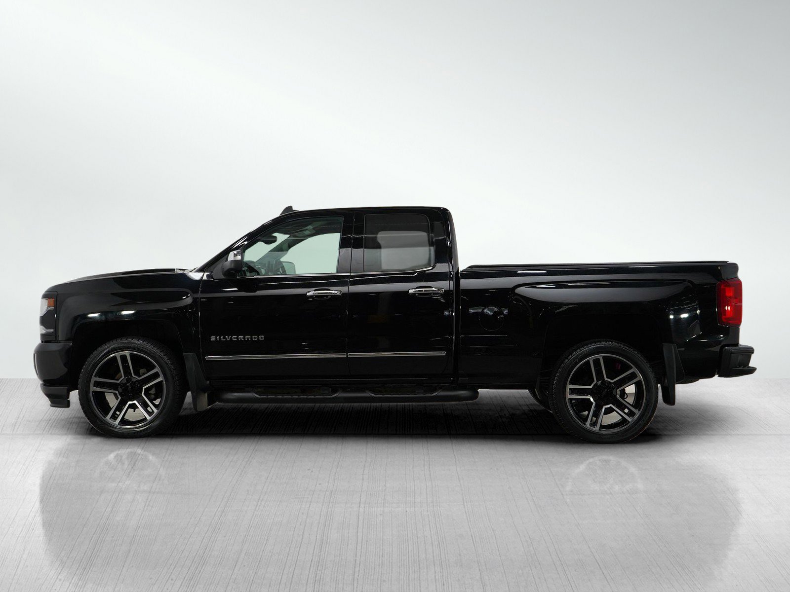 Used 2018 Chevrolet Silverado 1500 LTZ Z71 with VIN 1GCVKSEC7JZ341598 for sale in White Bear Lake, Minnesota