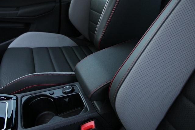 2025 Volkswagen Golf GTI Autobahn photo 18