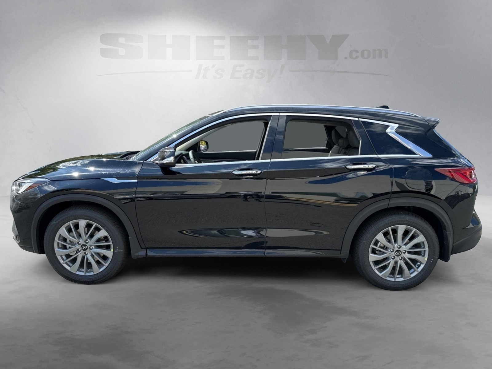 2025 Infiniti QX50 Luxe AWD photo 4