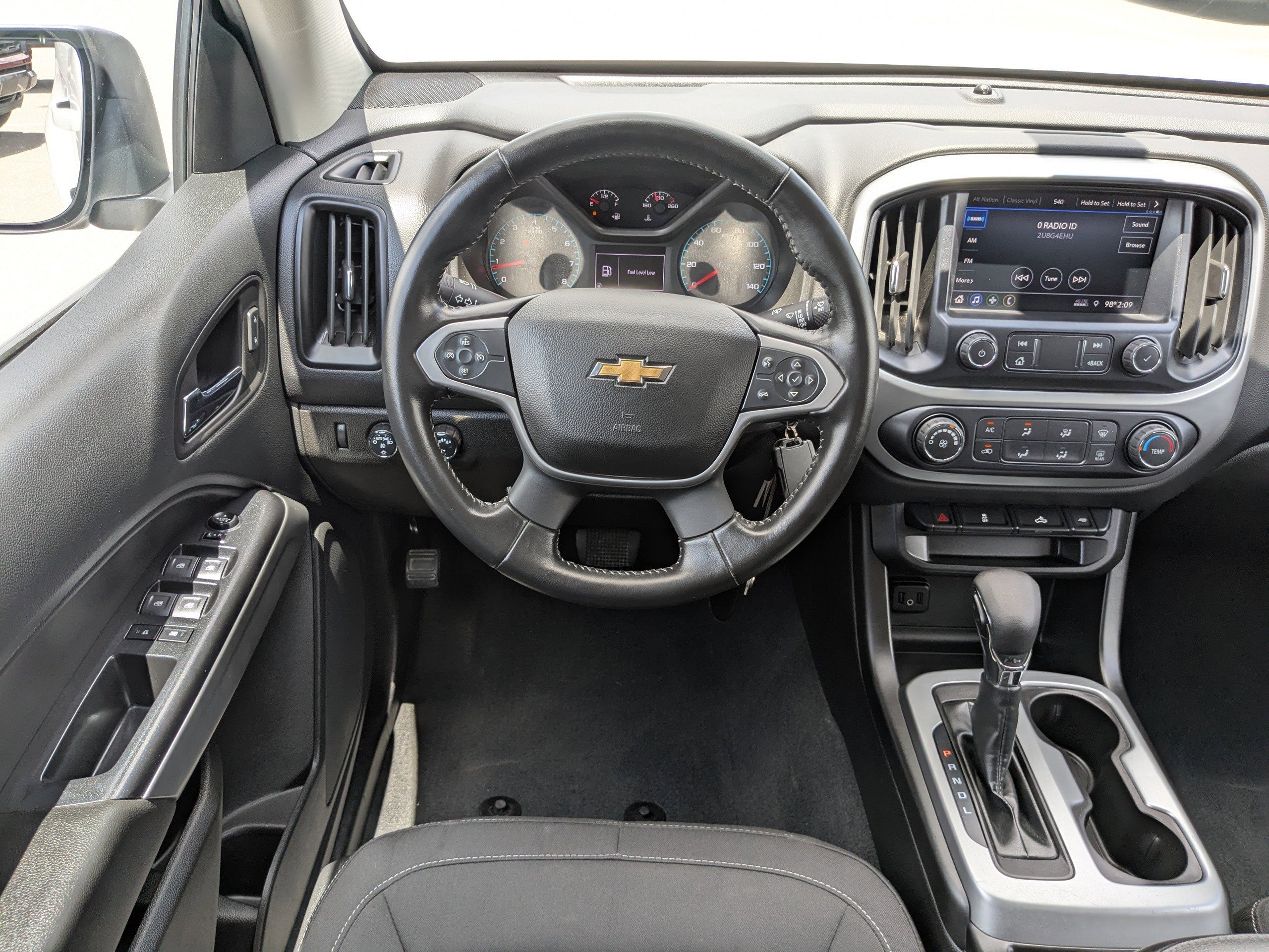 2022 Chevrolet Colorado LT photo 15