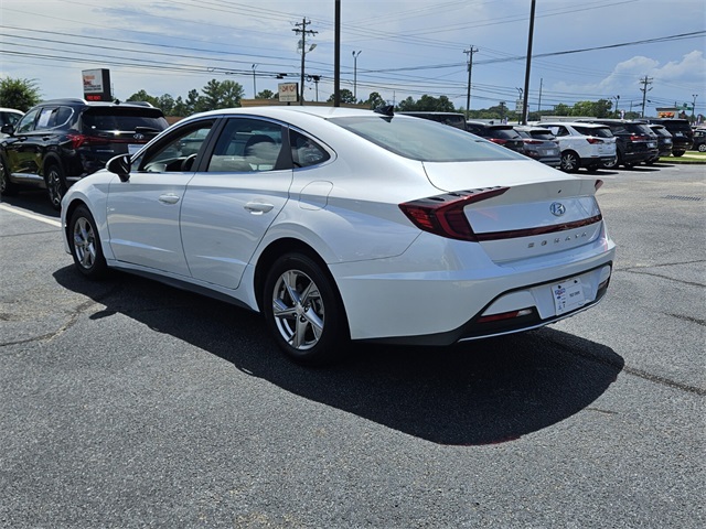 2022 Hyundai Sonata SE photo 9