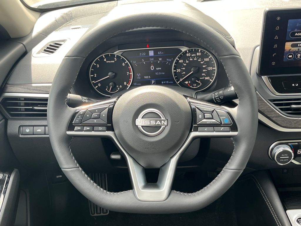 2025 Nissan Altima SL photo 22