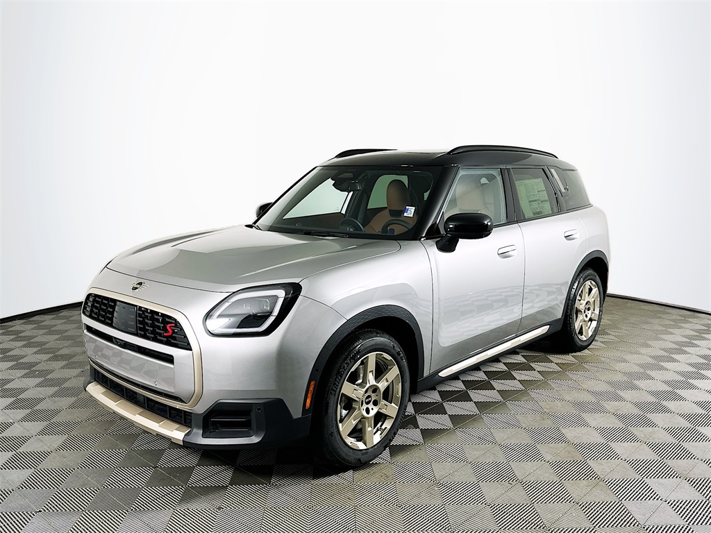 Used 2025 Silver MINI Base image 1