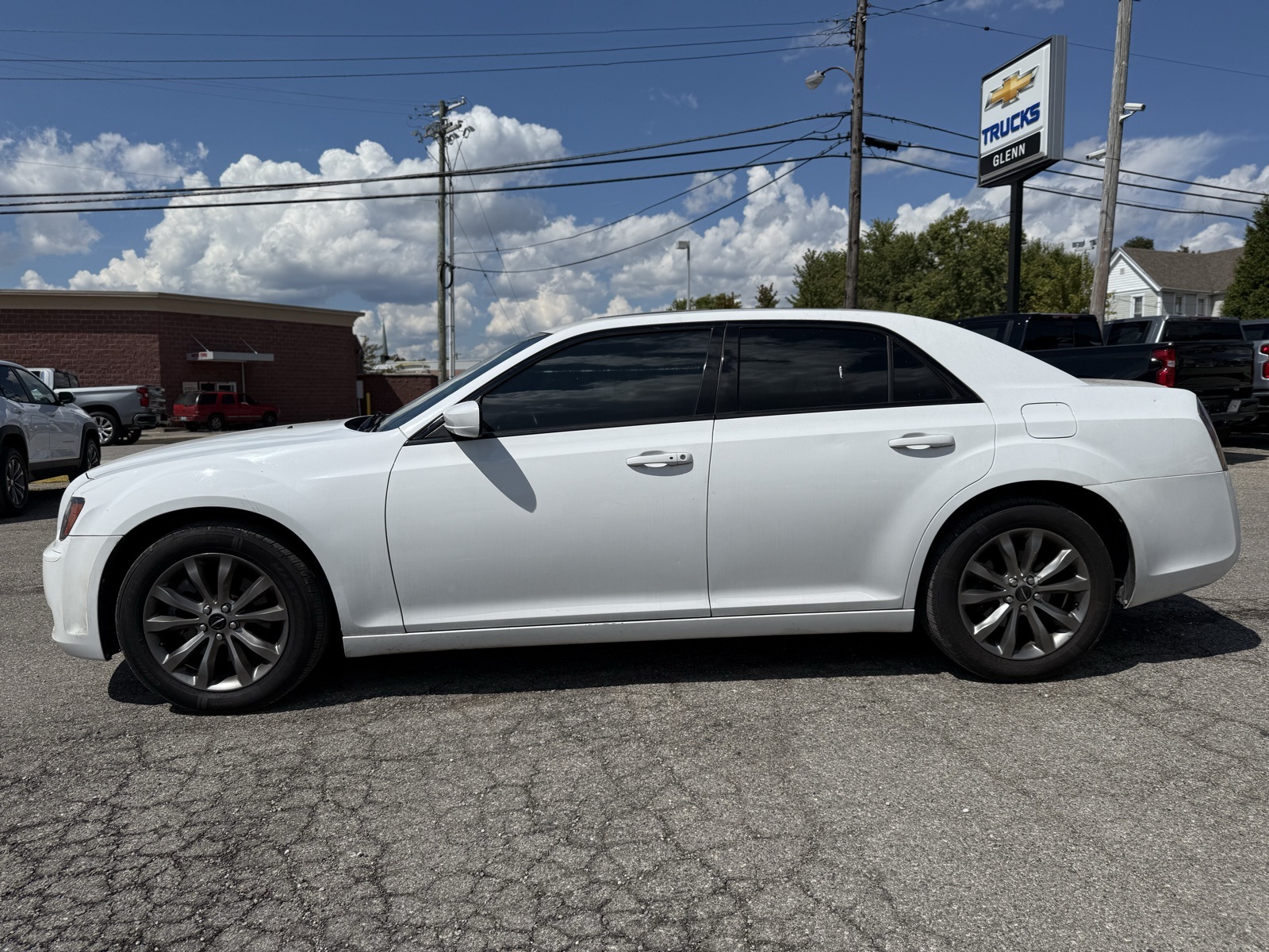 2014 Chrysler 300 S photo 4