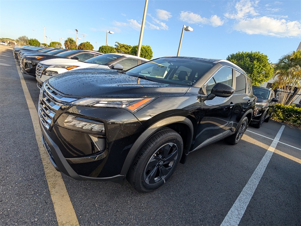 2025 Nissan Rogue SV photo 4