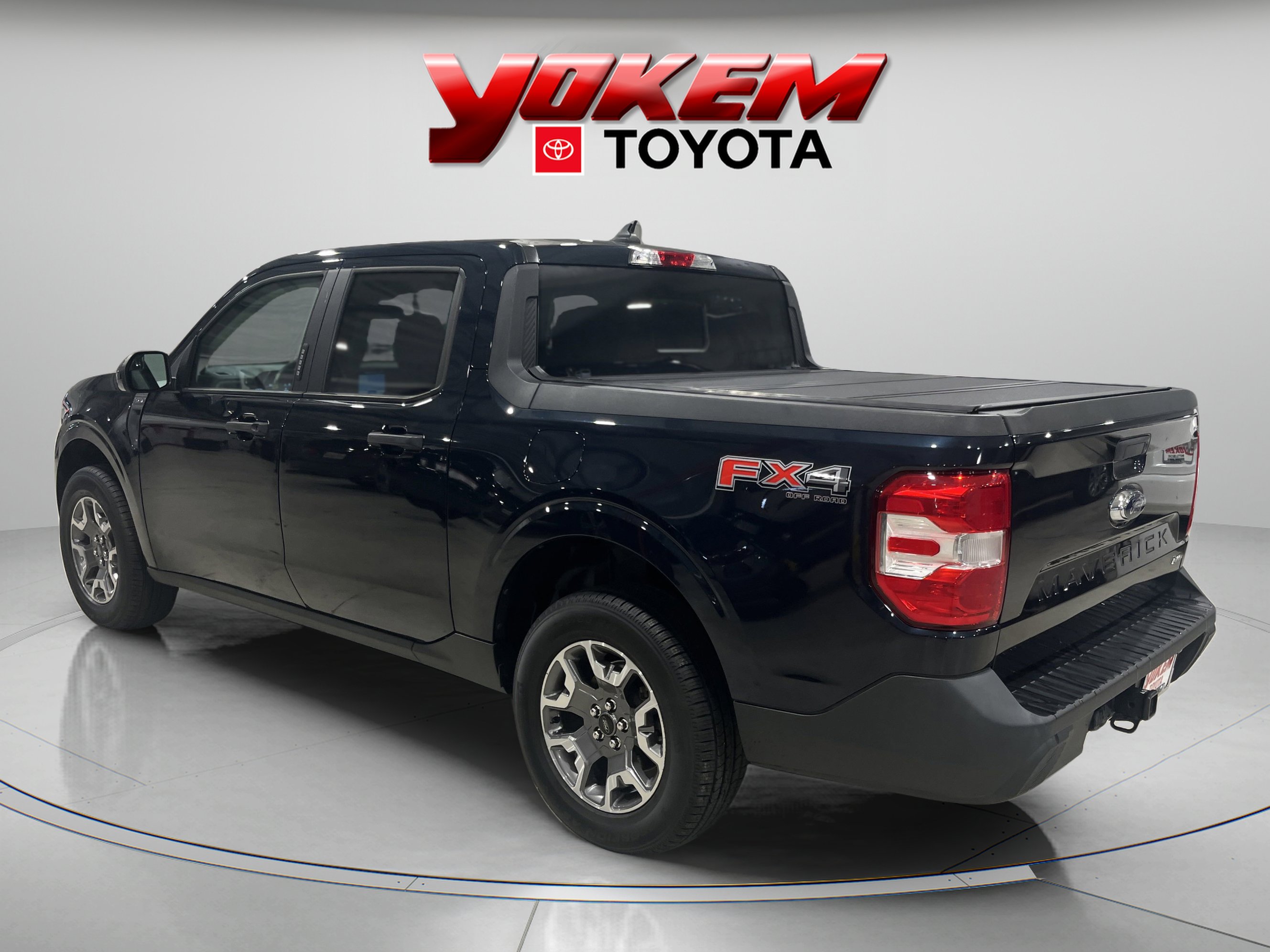 2022 Ford Maverick XLT photo 2