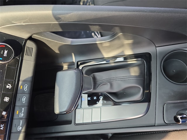2025 Hyundai Elantra SEL Sport photo 18